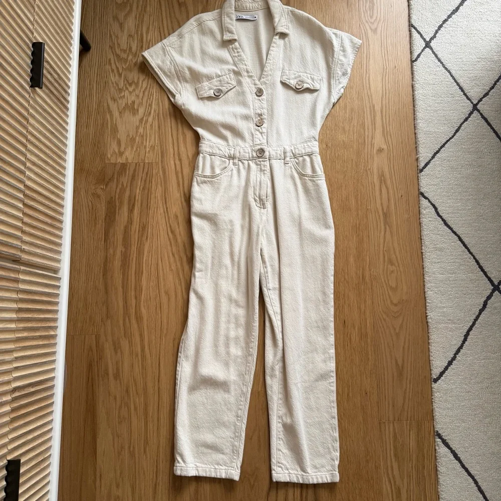 Zara vneck off white jumpsuit size S - Picture 1 of 6